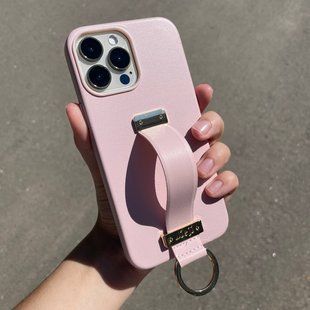 Кожаный чехол для iPhone 14 Plus Leather Holding Strap Pink