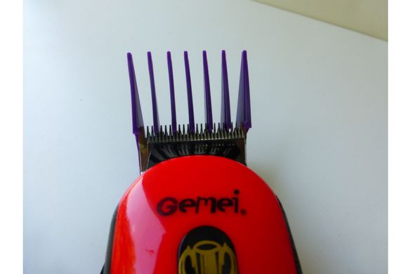 Профессиональная машинка для стрижки животных GEMEI GM-1023